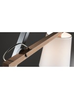 ARLET blanco lacado metal lámpara de pie con brazo de madera de cortina de tela