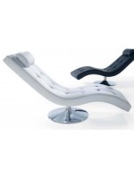 ANTOLOGY en ecopiel blanca o negra con estructura giratoria cromada con chaise longue acolchada