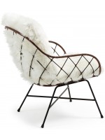 DELI en metal y ratán con almohadones asiento y respaldo en sillón imitación