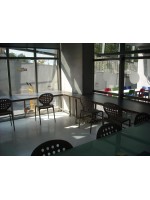 COLETTE in tecnopolimero tortora sedia snella e maneggevole per esterno giardino terrazzo bar ristoranti