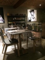 NATURAL TIFFANY tavolo rotondo o quadrato in legno massello di faggio wengè per bar chalet ristoranti gelaterie