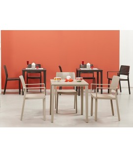 TIMO Table 70x70 ou 80X80 carrés en technopolymère anthracite ou lin taupe pour bars à glaces