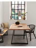 APORT Wahl der Maßnahme Tischplatte aus massivem Akazienholz und Struktur aus schwarzem Metall