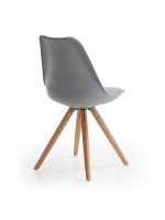 Set mit 2 grauen Stühlen aus Polypropylensitz mit Kissen aus Öko-Leder in der gleichen Farbe und Beinen aus Buchenholz
