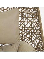 FLORA Hängesessel aus gewebtem Rattan mit Kissen