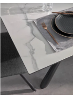 AKARON Tisch 160 ausziehbar 210 cm mit Platte aus Keramikglas und Beinen aus lackiertem Metall mit Designermöbeln