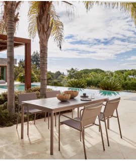 ILIADE 140 ou 180 cm extensible 200 ou 240 cm en aluminium taupe antioxydant table pour intérieur et extérieur