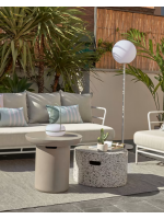 GOMER table in concrete resistant for gardens and terraces