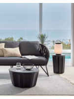 LEDRA sgabello o tavolino in cemento nero resistente per giardini e terrazzi