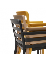 ARIEL Chaise au choix de couleur avec accoudoirs en polypropylène pour terrasses de jardin restaurants empilable