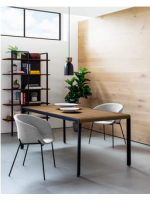 PRIMA gepolsterter Stuhl mit Armlehnen und Metallbeinen Design-Heimsessel