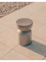 ERIK tabouret ou table en béton résistant pour les jardins et les terrasses