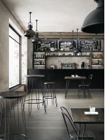 EZAR 80x80 o 120x60 Estructura de metal barnizado y mesa superior de madera para bares restaurantes locales pubs heladerías