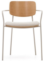 AVERIX stackable chair with armrests in natural oak veneer and beige metal legs