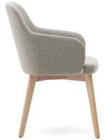ATTA Silla con reposabrazos de chenilla color a elegir y patas de madera maciza de haya acabado natural sillón de diseño