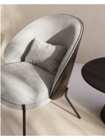 DEAM fauteuil en bois de chêne en tissu et structure en métal noir