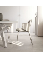 BISQUIT in velluto a coste grandi beige e gambe in metallo beige sedia con braccioli casa living