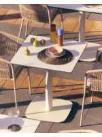 DANTS mesa con tapa de hpl blanco de 68x68 cm y base de metal pintado de blanco para bares heladerías y restaurantes