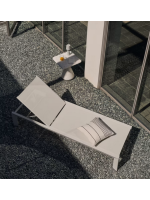 DRINK Sonnenliege mit Aluminiumrahmen und hellgrauem Textilene für den Terrassengarten im Freien
