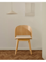 MILOS Silla en chapa de fresno y patas en madera maciza de caucho con acabado natural