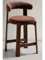 CURILI taburete alto 65 o 75 cm en tejido efecto chenilla marrón y patas en madera maciza de fresno con acabado nogal