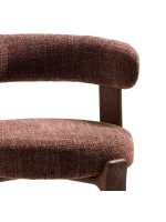 CURILI taburete alto 65 o 75 cm en tejido efecto chenilla marrón y patas en madera maciza de fresno con acabado nogal