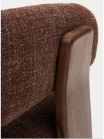 ENGLAND sillón en tejido efecto chenilla marrón y patas en madera maciza de fresno con acabado nogal
