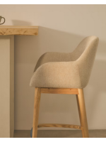 BRIBIE Hocker aus beigem Stoff mit Chenille Effekt und Beinen aus natürlicher Esche Home Design