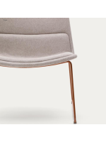 CABOT poltrona in tessuto beige e gambe in metallo color terracotta design casa