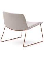 CABOT Sessel aus beigem Stoff und terrakottafarbenen Metallbeinen Wohndesign