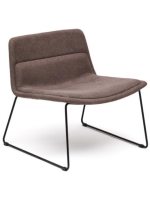 PAESTUM brauner Stoffsessel und schwarze Metallbeine Wohndesign