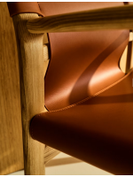 CALISTA chair with armrests in solid natural ash wood and light brown natural leather