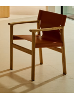 CALISTA Silla con reposabrazos en madera maciza de fresno natural y cuero natural marrón claro
