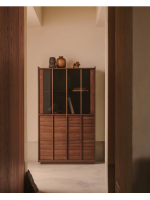 ASTANA Vitrine 100x170h cm en bois de noyer massif et placage de noyer et verre trempé foncé