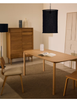 PETTY Mesa de 160x90 cm en chapa de fresno natural y patas de madera maciza con acabado fresno natural