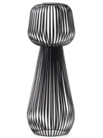COURMAYE Portable floor lamp in black or green metal with integrated removable solar panel