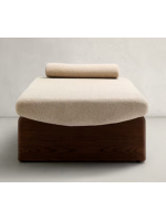 NOELLE Chaise longue cama en fresno macizo con acabado nogal y cojines de chenilla incluidos