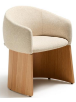 MALISA Silla con reposabrazos en chenilla hidrófuga beige y chapa de roble