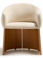 MALISA Silla con reposabrazos en chenilla hidrófuga beige y chapa de roble